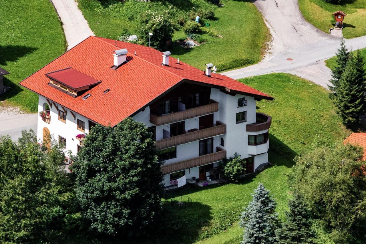 Haus Schoene Aussicht Berwang Bagian luar foto