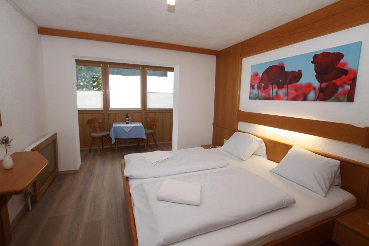 Haus Schoene Aussicht Berwang Bagian luar foto