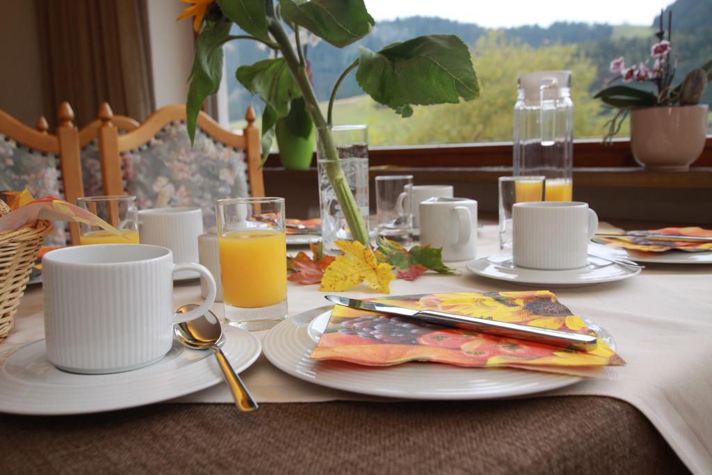 Haus Schoene Aussicht Berwang Bagian luar foto