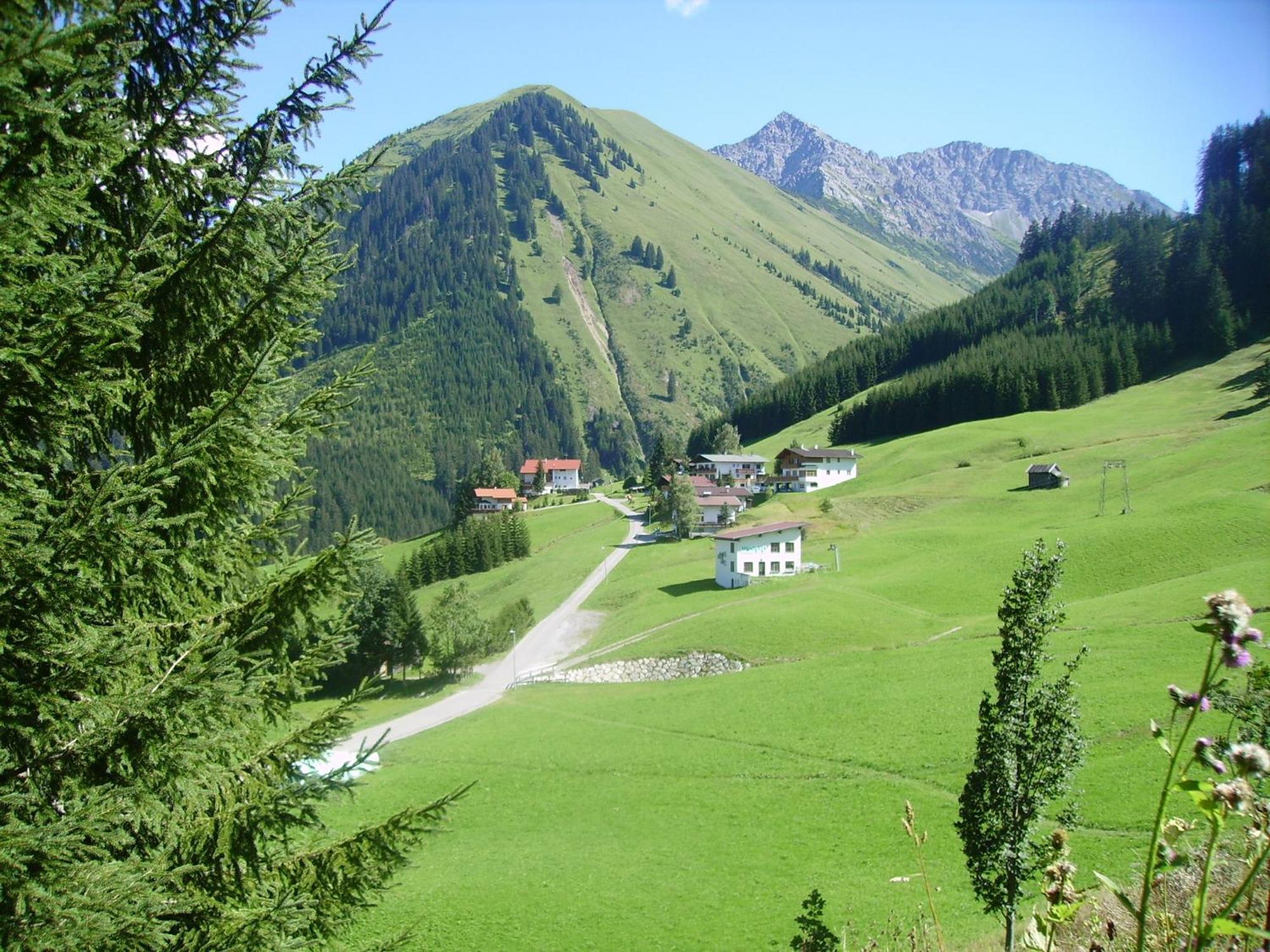 Haus Schoene Aussicht Berwang Bagian luar foto